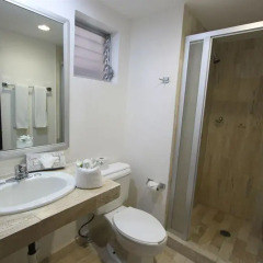 Отель Calypso Hotel Cancun Мексика, Канкун - отзывы, цены и фото номеров - забронировать отель Calypso Hotel Cancun онлайн ванная
