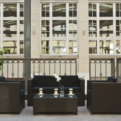 Отель Wyndham Garden Berlin Mitte лобби лаундж