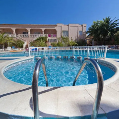 OK Hotel Bay Ibiza бассейн
