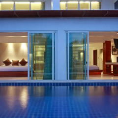 Отель La Flora Resort Patong терраса/патио фото 6