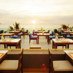 Отель La Flora Resort Patong столовая на открытом воздухе