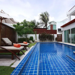 Отель La Flora Resort Patong терраса/патио фото 4