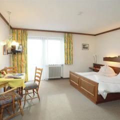 AlpenParks Hotel & Apartment Central комната для гостей