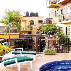 Отель Old Mazatlan Inn бассейн