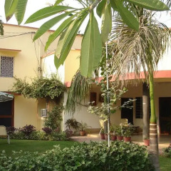 Отель Prem Abhilasha Guest House Home Stay фото 4