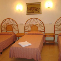 Отель Hostal Rembrandt Испания, Барселона - отзывы, цены и фото номеров - забронировать отель Hostal Rembrandt онлайн комната для гостей фото 3