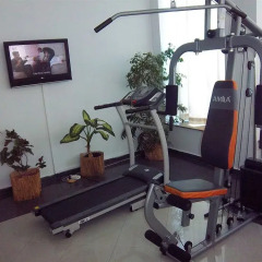 Plaza non-smoking Hotel фитнесс-зал