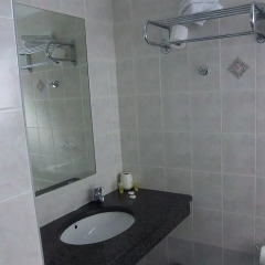 Plaza non-smoking Hotel ванная фото 2