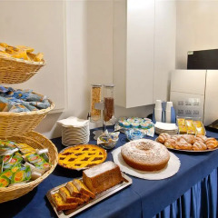 Hotel Sissi-rivazzurra Di Rimini Римини в номере