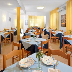 Hotel Sissi-rivazzurra Di Rimini Римини питание фото 3