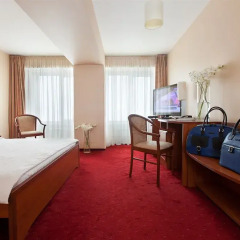 Marins Park Hotel Novosibirsk комната для гостей фото 13