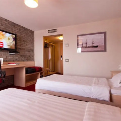 Marins Park Hotel Novosibirsk комната для гостей фото 14