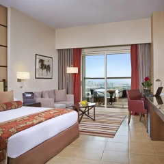 Отель Khalidiya Palace Rayhaan by Rotana комната для гостей фото 7