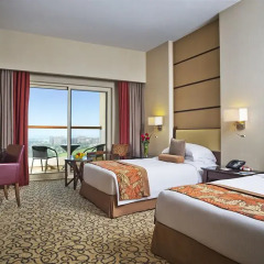 Отель Khalidiya Palace Rayhaan by Rotana комната для гостей фото 4