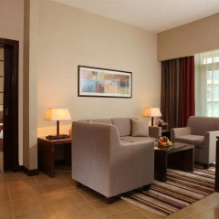 Отель Khalidiya Palace Rayhaan by Rotana гостиная