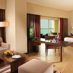Отель Khalidiya Palace Rayhaan by Rotana комната для гостей фото 10