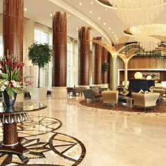 Отель Khalidiya Palace Rayhaan by Rotana интерьер отеля