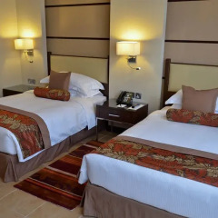 Отель Khalidiya Palace Rayhaan by Rotana
