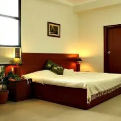 Отель Emerald Garden комната для гостей