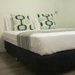 Отель Dizengoff Sea Residence Тель-Авив комната для гостей