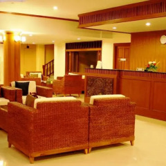 Отель Baan Yuree Resort and Spa лобби