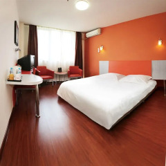 Отель Motel 168 Guangzhou Dadao Inn комната для гостей