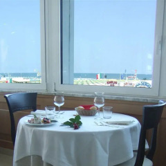 Hotel Ghirlandina Римини питание