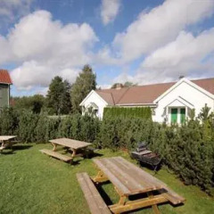 Airport Motel & Apartment Hostel