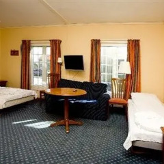 Airport Motel & Apartment Hostel комната для гостей фото 5