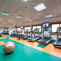 Al Nawras Hotel Apartments фитнесс-зал