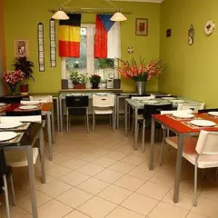 Hostel Krokodyl Варшава питание