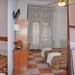 Отель Hostal Fuencarral Kryse спа