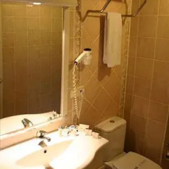 Uzun Jolly Hotel Турция, Анкара - отзывы, цены и фото номеров - забронировать отель Uzun Jolly Hotel онлайн ванная