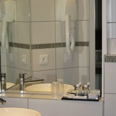 Source Hotel раковина ванной комнаты