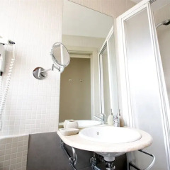 Отель Plaza Catalunya Apartments Испания, Барселона - отзывы, цены и фото номеров - забронировать отель Plaza Catalunya Apartments онлайн ванная фото 2