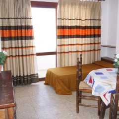 Отель Apartamentos Mestret балкон