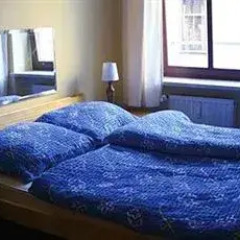 Отель Lollis Homestay - Hostel Германия, Дрезден - 1 отзыв об отеле, цены и фото номеров - забронировать отель Lollis Homestay - Hostel онлайн комната для гостей фото 2