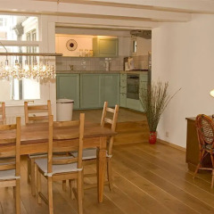 Апартаменты Authentic Jordaan Apartment в номере