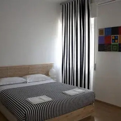 Отель Slowloris Bed & Breakfast Бари комната для гостей