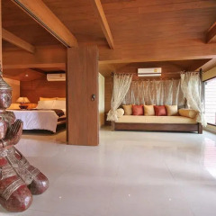 Отель Longtail Suites спа