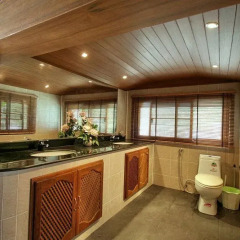 Отель Longtail Suites в номере
