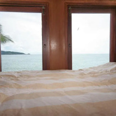 Отель Longtail Suites пляж