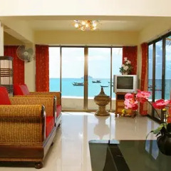 Отель Longtail Suites комната для гостей фото 5