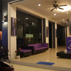 Отель Holiday Home Patong банкомат
