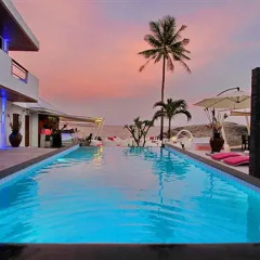 Отель The Dinky Rock, Lounge Beach Club & Spa Hotel Таиланд, Самуи - отзывы, цены и фото номеров - забронировать отель The Dinky Rock, Lounge Beach Club & Spa Hotel онлайн бассейн