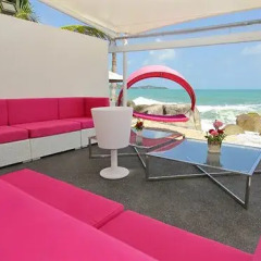 Отель The Dinky Rock, Lounge Beach Club & Spa Hotel Таиланд, Самуи - отзывы, цены и фото номеров - забронировать отель The Dinky Rock, Lounge Beach Club & Spa Hotel онлайн гостиничный бар
