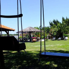 Апартаменты Christaras Apartments спортивное сооружение