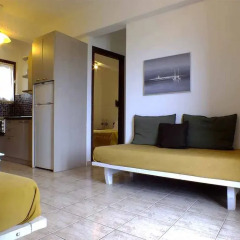 Апартаменты Christaras Apartments комната для гостей фото 4