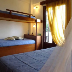 Апартаменты Christaras Apartments сейф в номере