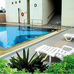 Отель Lumpini Residence Sathorn бассейн